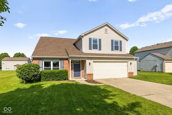 768 Yellowwood Drive, Greenwood, IN 46143