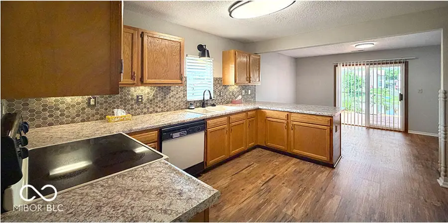 618 Deer Trail Drive, Indianapolis, IN 46217 - #3