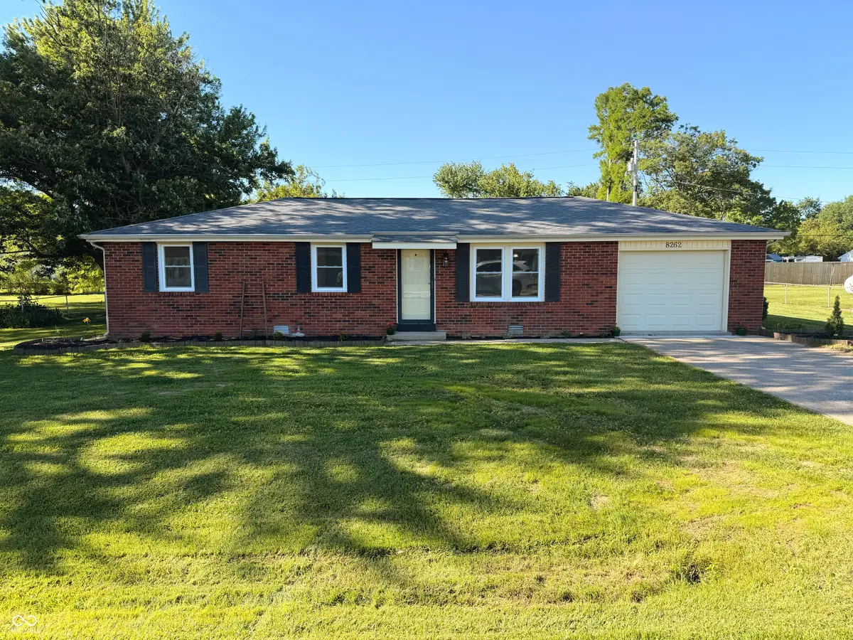 8262 E Rockwood Street, Columbus, IN 47203 - #1