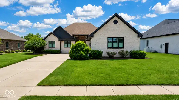 1772 Calvert Farms Drive, Greenwood, IN 46143