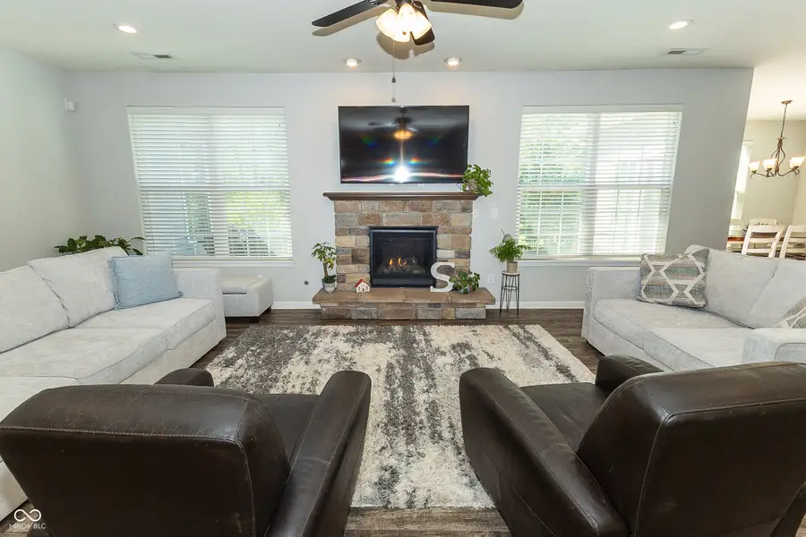 9239 Thames Drive, Avon, IN 46123 - #3