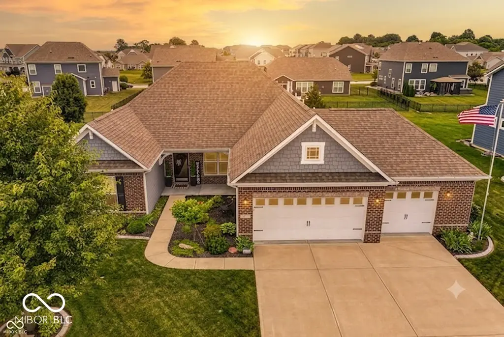 4201 Saddle Club Parkway, Bargersville, IN 46106 - #1