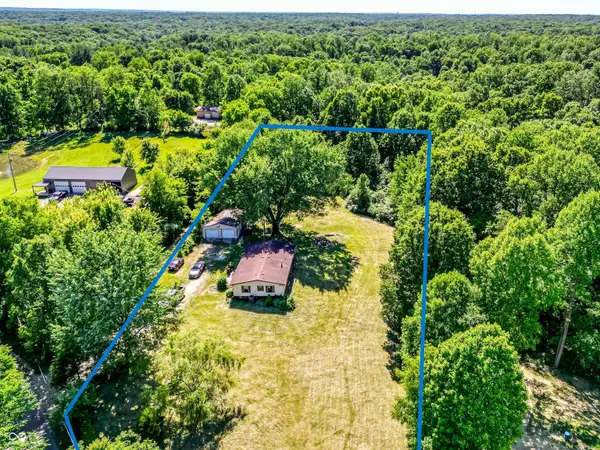 8730 Sweetwater Trail, Nineveh, IN 46164