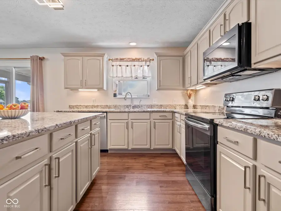 19215 Searay Drive, Noblesville, IN 46060 - #3
