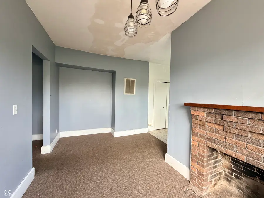 212 N Elm Street, Muncie, IN 47305 - #3