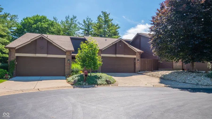 209 Brighton Court, Greenwood, IN 46143 - #2