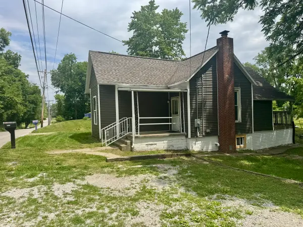 9825 N Knightsville Crawford Street, Brazil, IN 47834