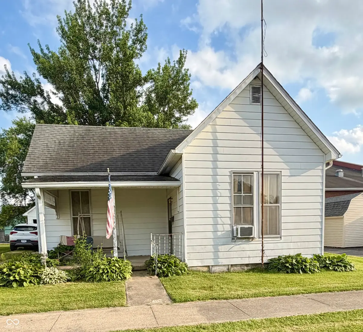 515 Jackson Street, Hope, IN 47246 - #1