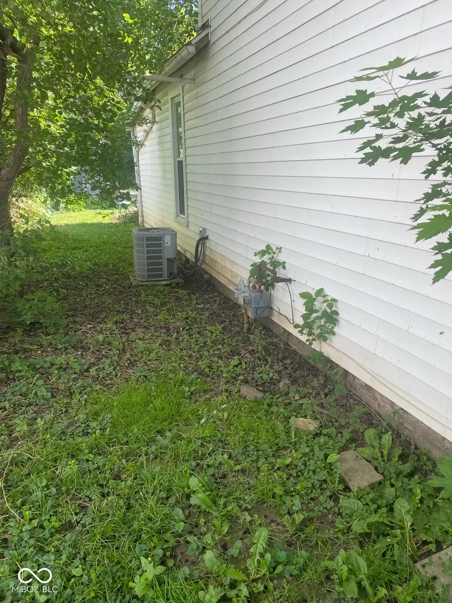 1022 W Powers Street, Muncie, IN 47305 - #2