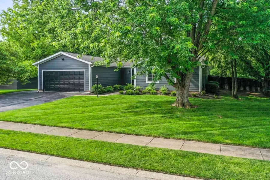 11346 Wood Creek Drive, Carmel, IN 46033 - #2