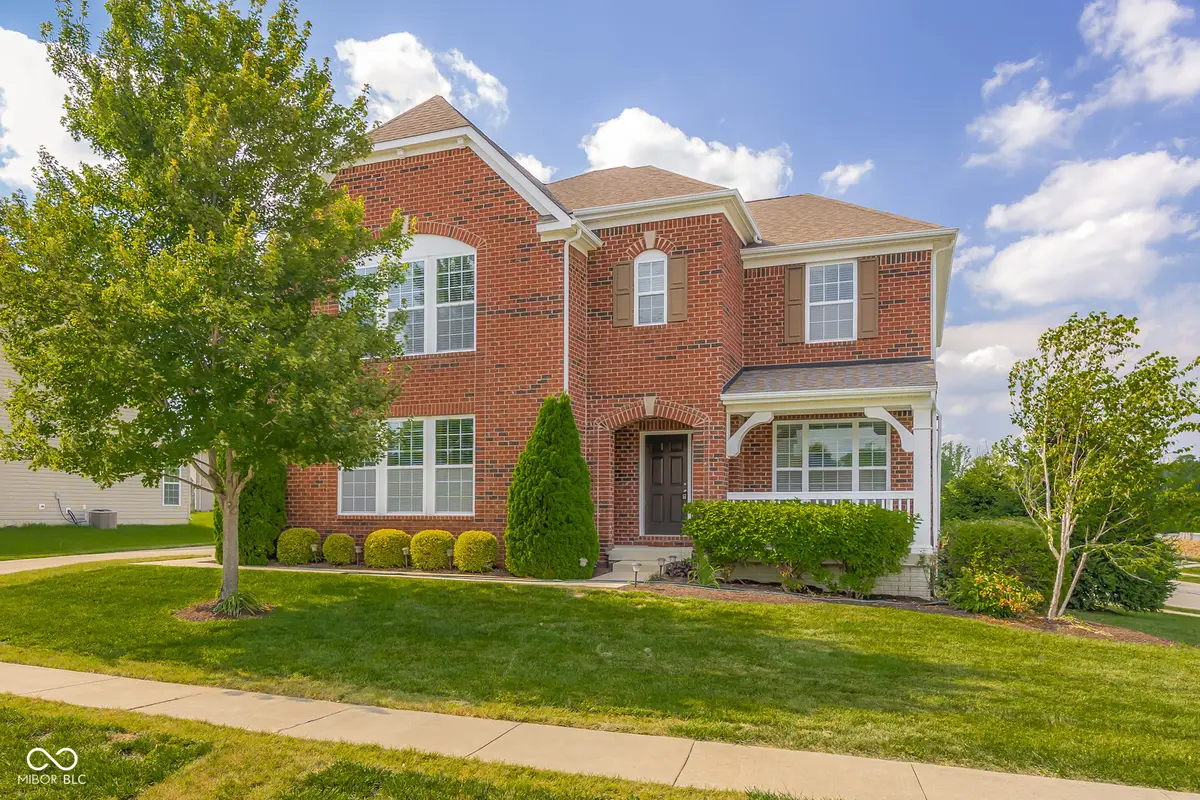 6972 Pinnacle Drive, Columbus, IN 47201 - #1