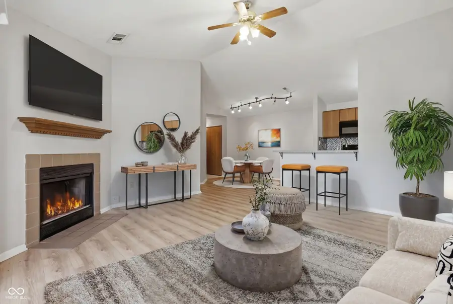 7210 Village Parkway Drive #6, Indianapolis, IN 46254 - #3