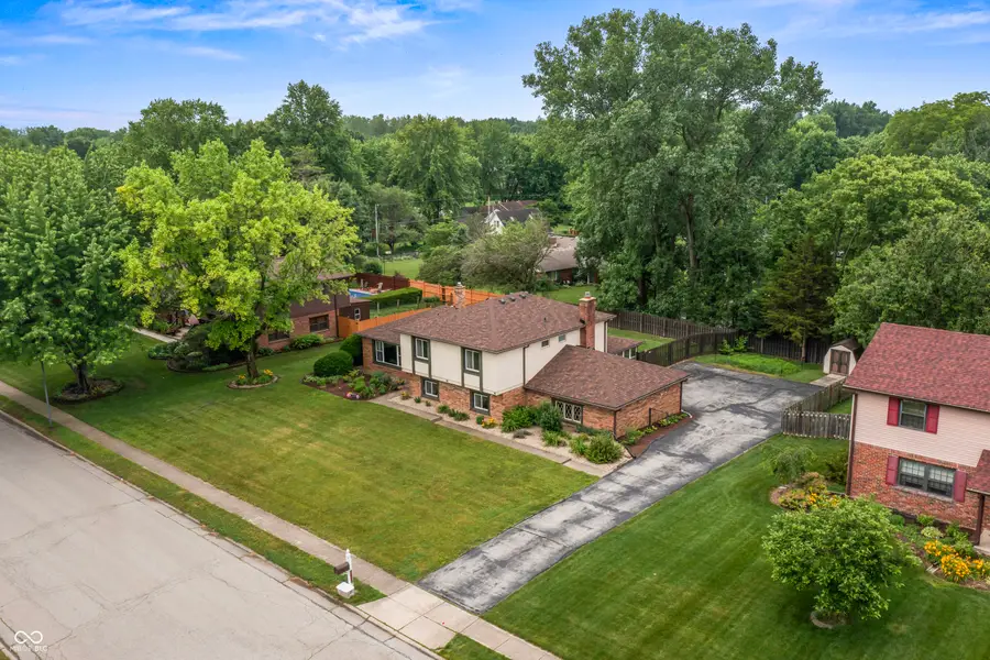 1214 Sherwood Drive, Greenfield, IN 46140 - #3