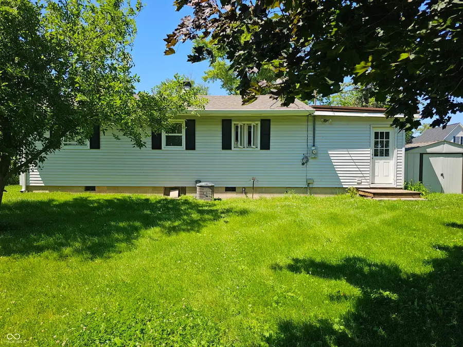 202 W Walnut Street, Bainbridge, IN 46105 - #2