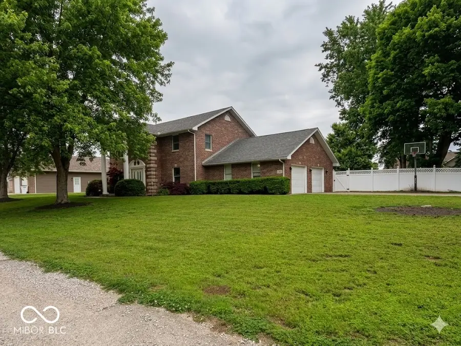 2490 E Northwood Avenue, Terre Haute, IN 47805 - #3
