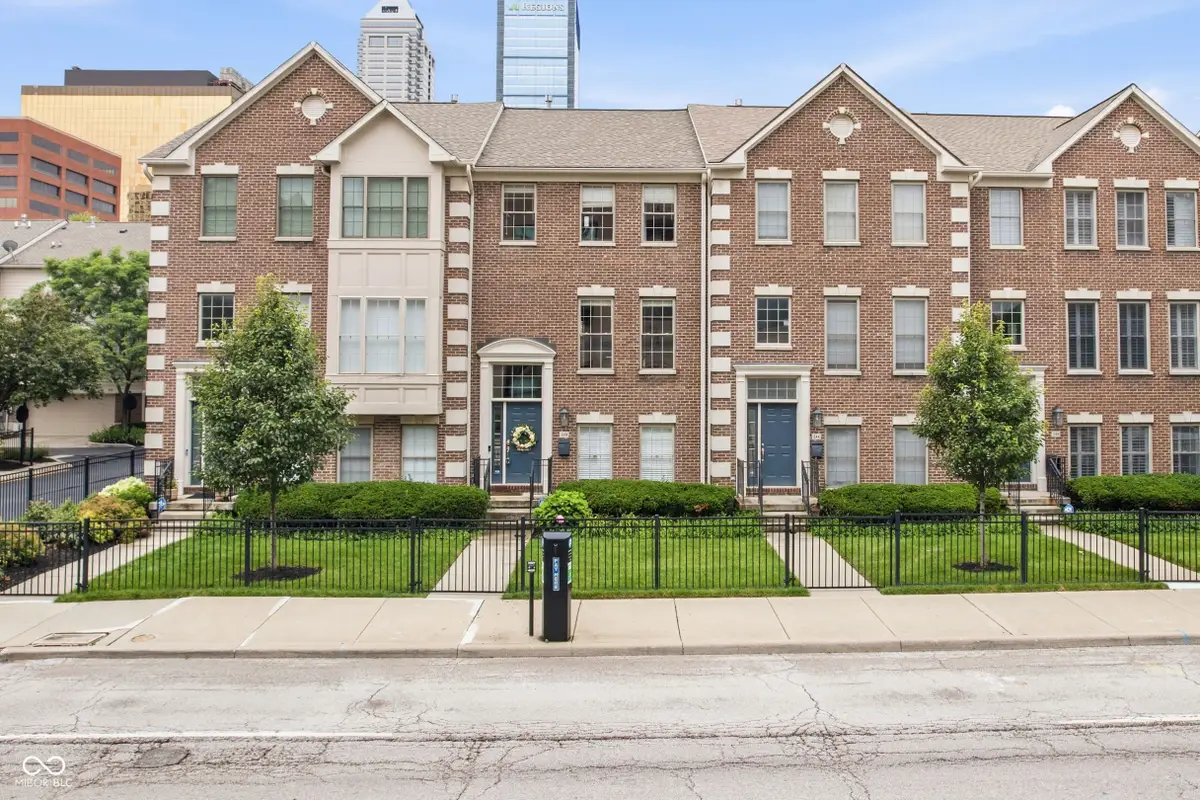 240 N New Jersey Street, Indianapolis, IN 46204 - #1