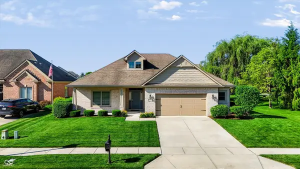 4581 Lexington Row, Greenwood, IN 46143