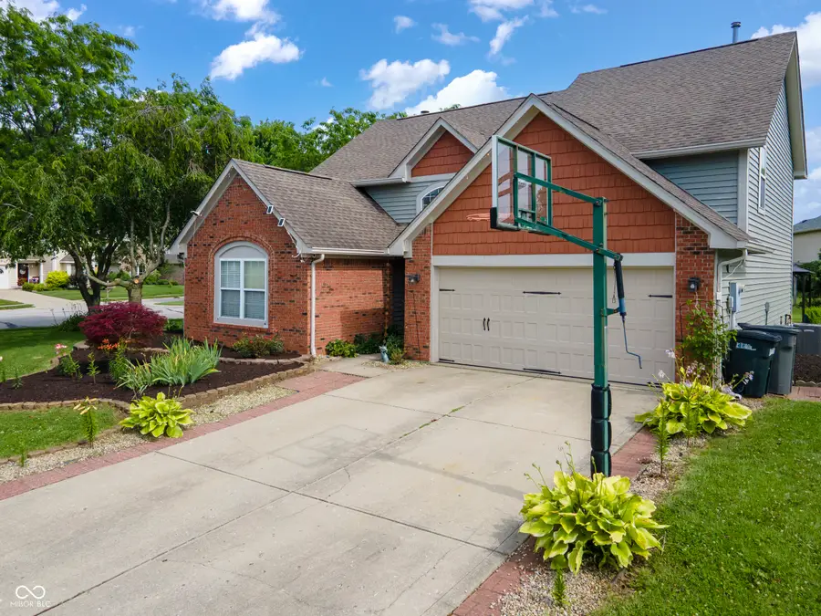 706 Woodcote Lane, Brownsburg, IN 46112 - #3