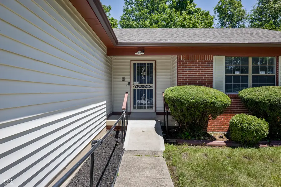 5691 Liberty Creek Drive E, Indianapolis, IN 46254 - #2