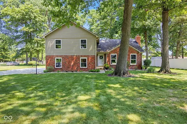 1336 S Heron Drive E, New Palestine, IN 46163