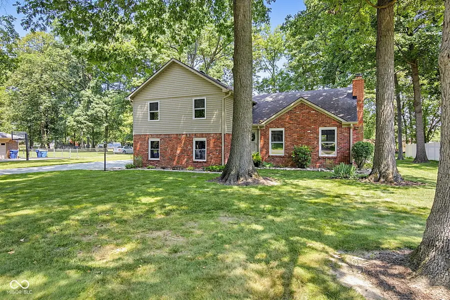 1336 S Heron Drive E, New Palestine, IN 46163 - #2