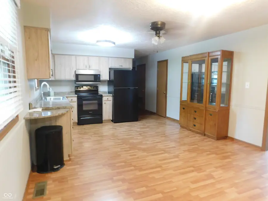 1037 E Tara Road, Greensburg, IN 47240 - #3