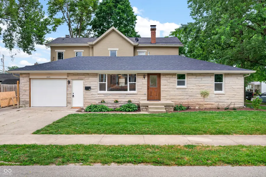 605 8th, Columbus, IN 47201 - #3