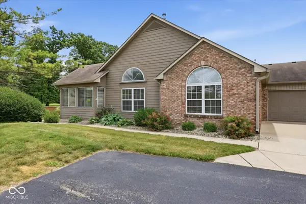 2392 Steeple Chase, Shelbyville, IN 46176