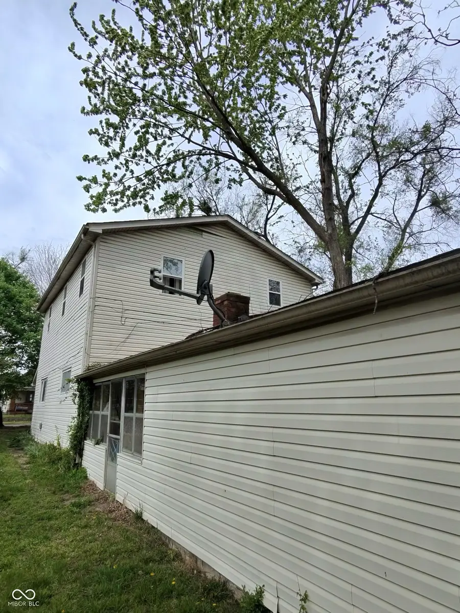 2111 N 22nd Street, Terre Haute, IN 47804 - #2