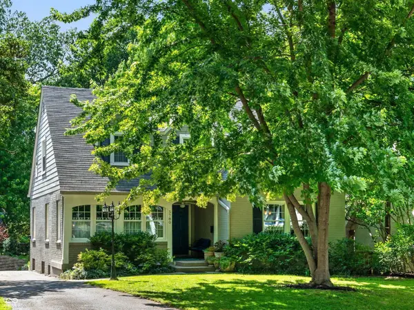 5780 Broadway Street, Indianapolis, IN 46220