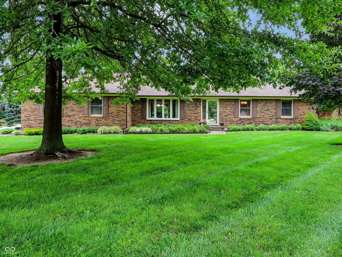 487 Moccosin Road, Greenwood, IN 46142 - #1