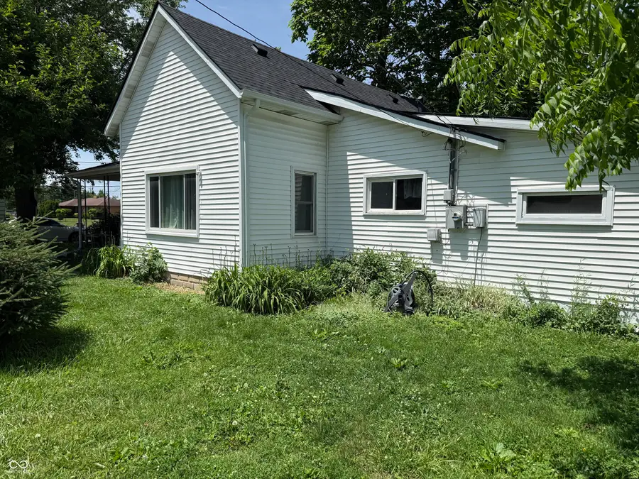 901 Columbia Avenue, Alexandria, IN 46001 - #3