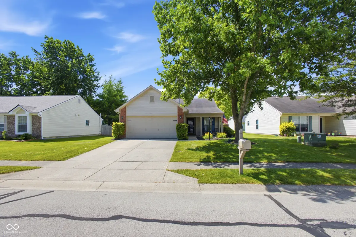 725 Chestnut Lane, Brownsburg, IN 46112 - #1