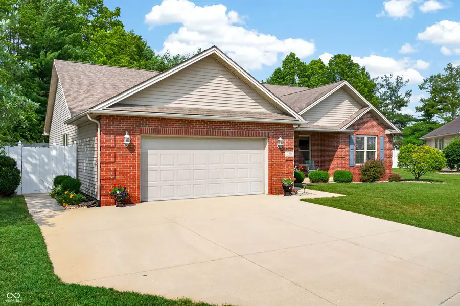 2516 Wyndham Place N, Columbus, IN 47203 - #3
