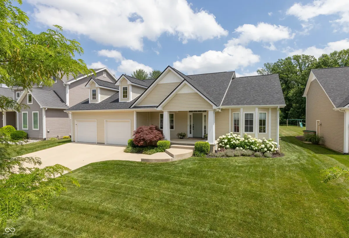 5560 Treeline Drive, Columbus, IN 47201 - #1
