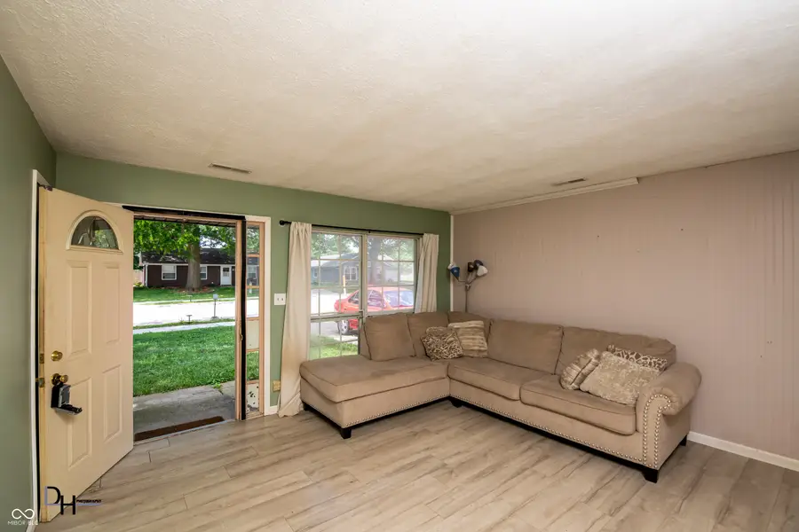 511 Beechwood Drive E, Monticello, IN 47960 - #3