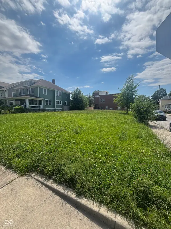 2366 N College Avenue, Indianapolis, IN 46205