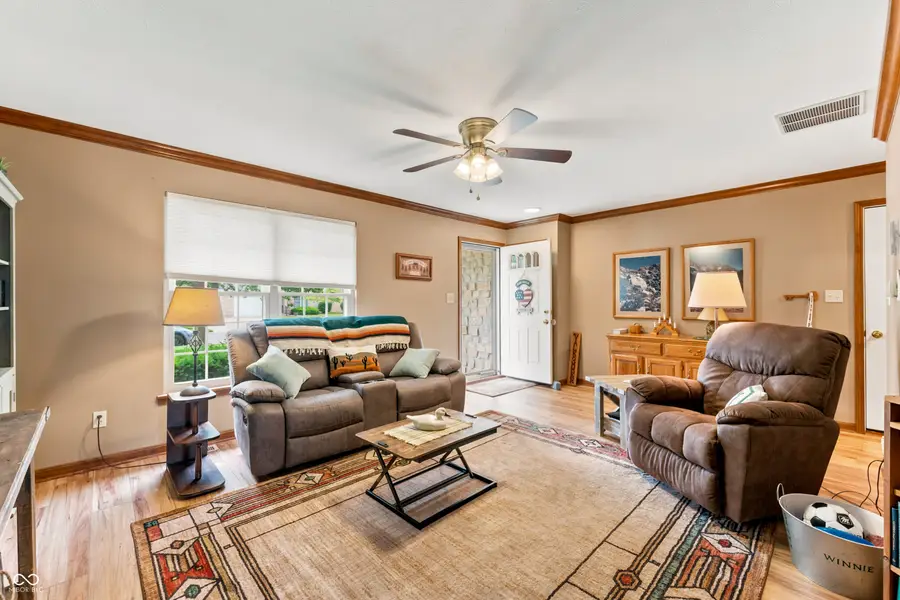 5156 Memphis Court, Columbus, IN 47203 - #3