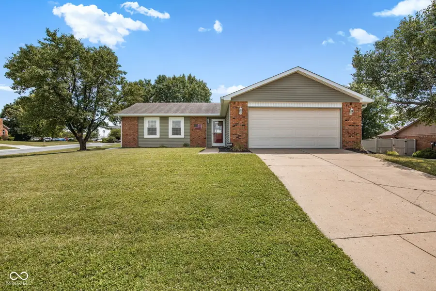 997 Golden Pond Court, Greenwood, IN 46143 - #2