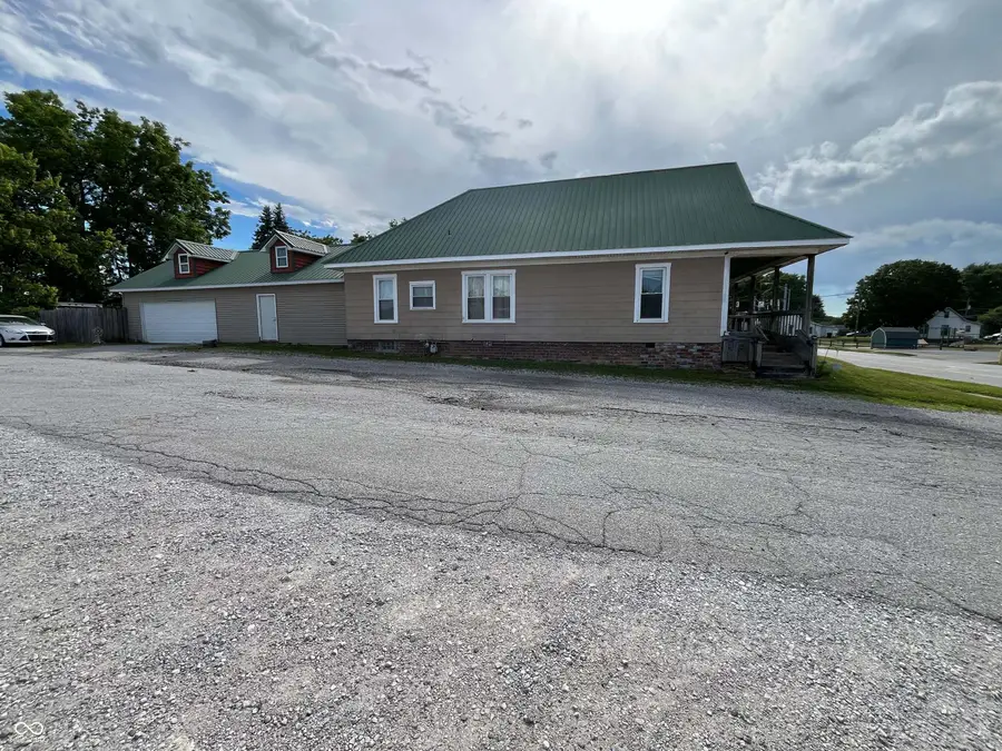 1109 E Main Street, Crawfordsville, IN 47933 - #3