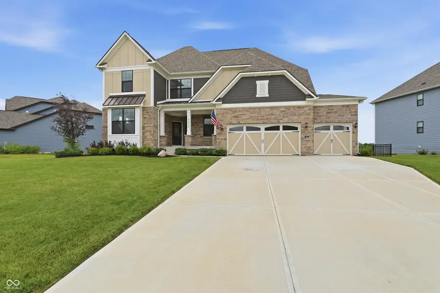 5402 Peachtree Road, Zionsville, IN 46077 - #2