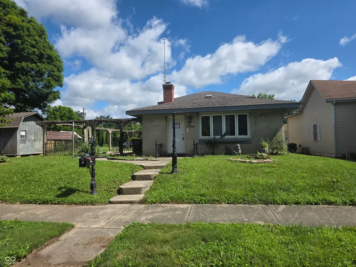 1324 W 1st Street, Anderson, IN 46016 - #1