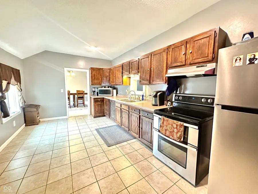 206 Whitlock Avenue, Crawfordsville, IN 47933 - #3
