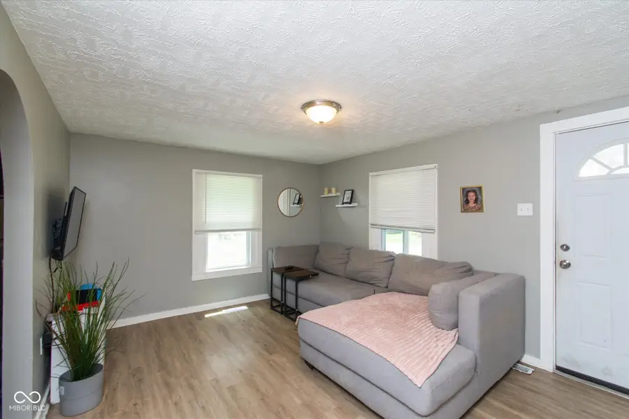 611 N Sycamore Street, Ladoga, IN 47954 - #3