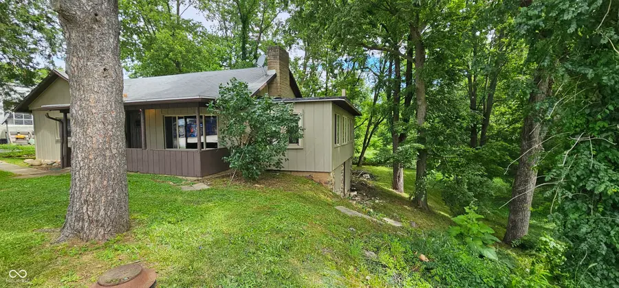 6 E Pearl Street, North Salem, IN 46165 - #2
