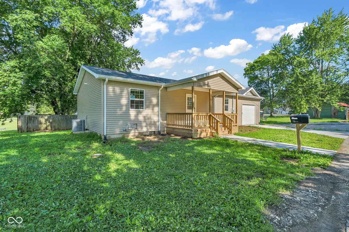 712 Park Row, Veedersburg, IN 47987 - #1