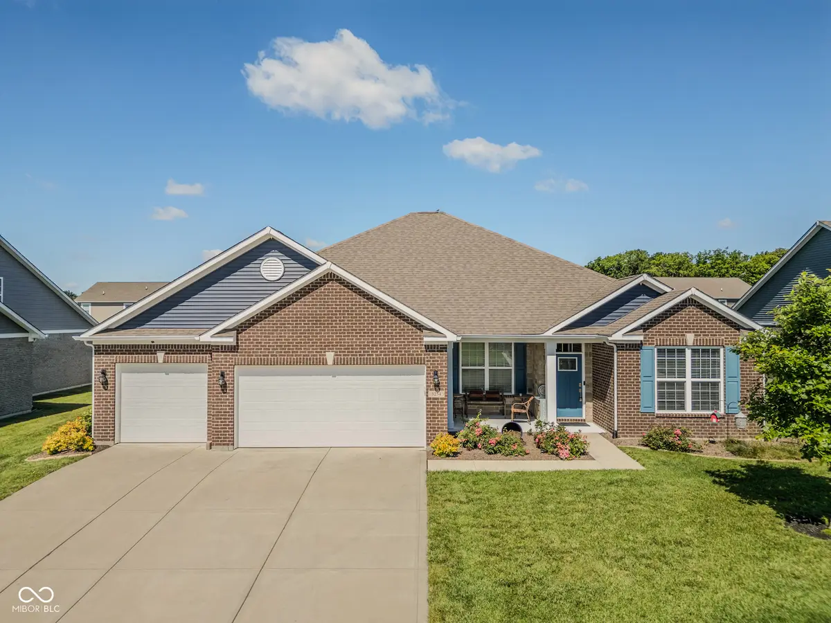 3254 S Ansley Drive, New Palestine, IN 46163 - #1