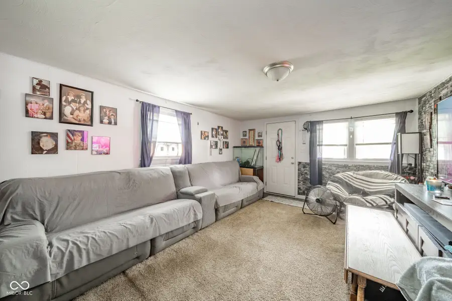 621 W Central Avenue, Greensburg, IN 47240 - #3