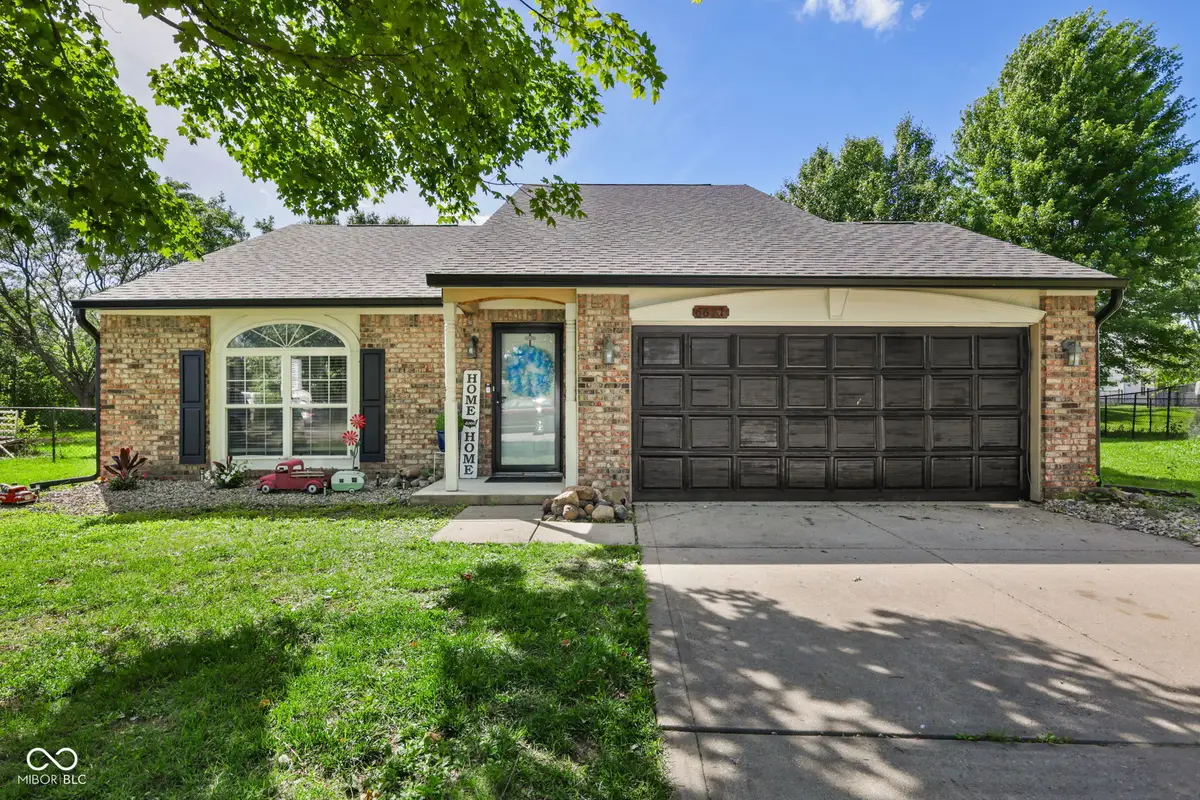 6677 Wimbledon Drive, Zionsville, IN 46077 - #1