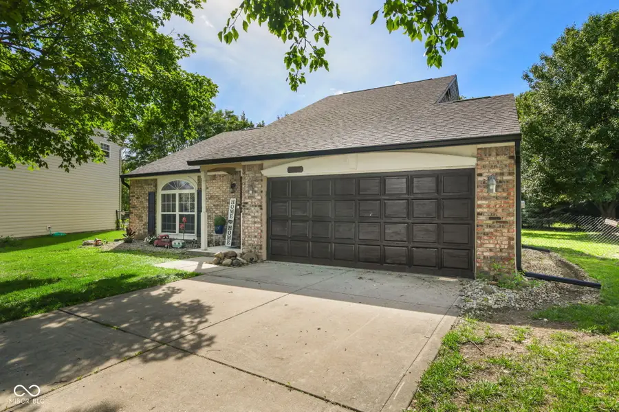 6677 Wimbledon Drive, Zionsville, IN 46077 - #3
